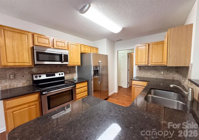Photo 2 of Sale Pending at 4315 Enoch Dr, Charlotte, NC 28269 | MLS# 4435738 | Listing updated on 2026-10-29