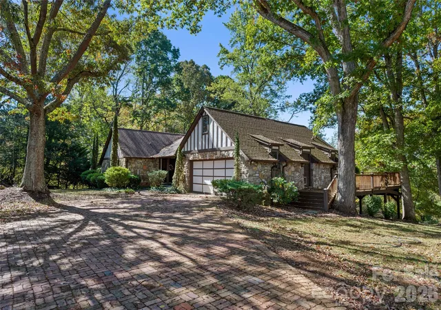 Photo 2 of Single family home for sale at 1548 Bear Crk Rd, Leicester, NC 28748 | MLS# 4435752 | Listing updated on 2026-10-20