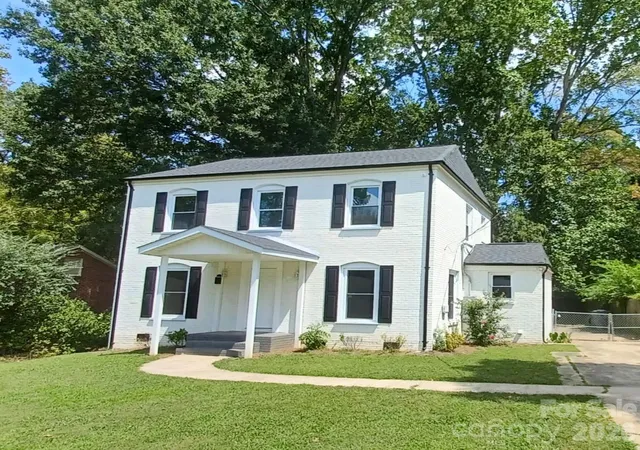 Photo 1 of Single family home for sale at 5717 Ruth Dr, Charlotte, NC 28215 | MLS# 4435760 | Listing updated on 2026-10-23
