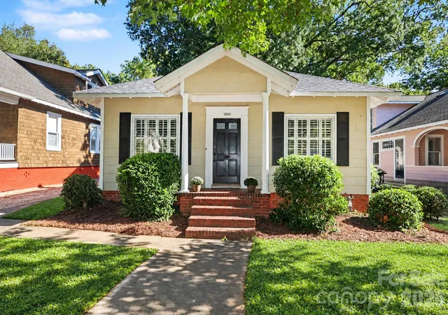 Single family home for sale at 1933 Park Rd, Charlotte, NC 28203 | MLS# 4435798