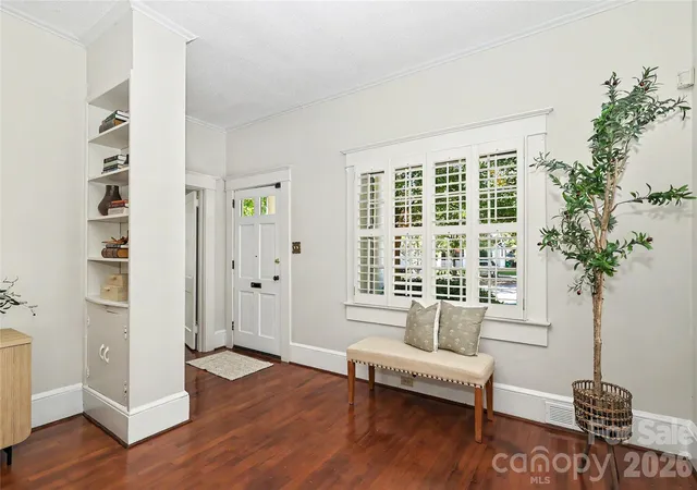 Photo 2 of Single family home for sale at 1933 Park Rd, Charlotte, NC 28203 | MLS# 4435798 | Listing updated on 2026-10-25