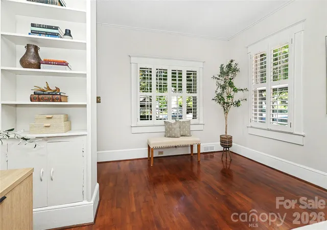 Photo 3 of Single family home for sale at 1933 Park Rd, Charlotte, NC 28203 | MLS# 4435798 | Listing updated on 2026-10-25