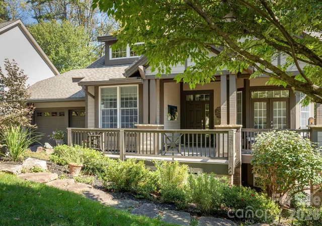 Photo 1 of Single family home for sale at 70 Meadow View Rd, Brevard, NC 28712 | MLS# 4435799 | Listing updated on 2026-10-30