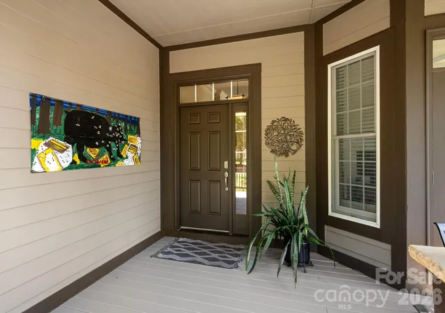 Photo 3 of Single family home for sale at 70 Meadow View Rd, Brevard, NC 28712 | MLS# 4435799 | Listing updated on 2026-10-30