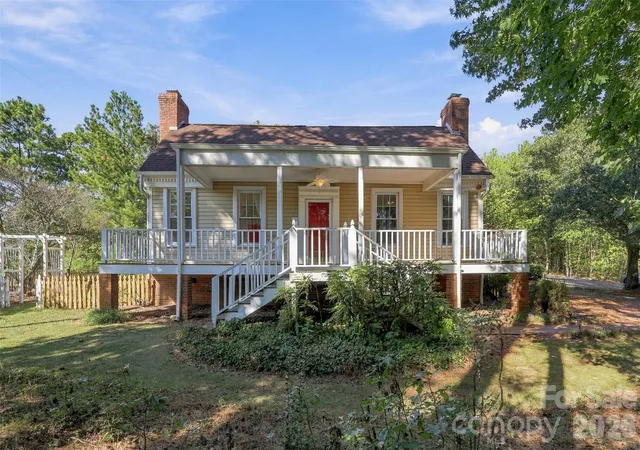 Photo 1 of Single family home for sale at 1220 Williams Rd, Fort Mill, SC 29715 | MLS# 4435805 | Listing updated on 2026-10-25