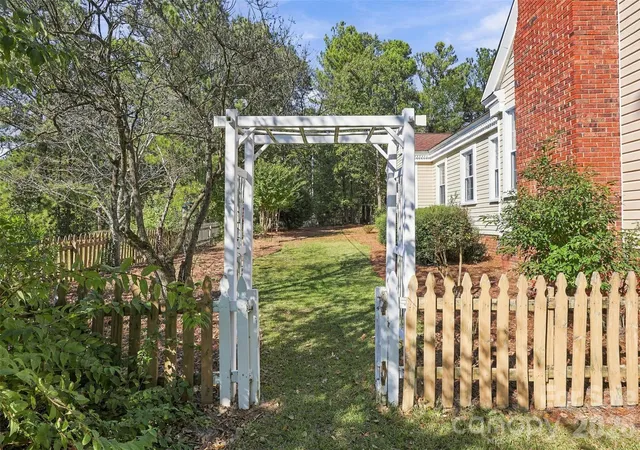 Photo 3 of Single family home for sale at 1220 Williams Rd, Fort Mill, SC 29715 | MLS# 4435805 | Listing updated on 2026-10-25