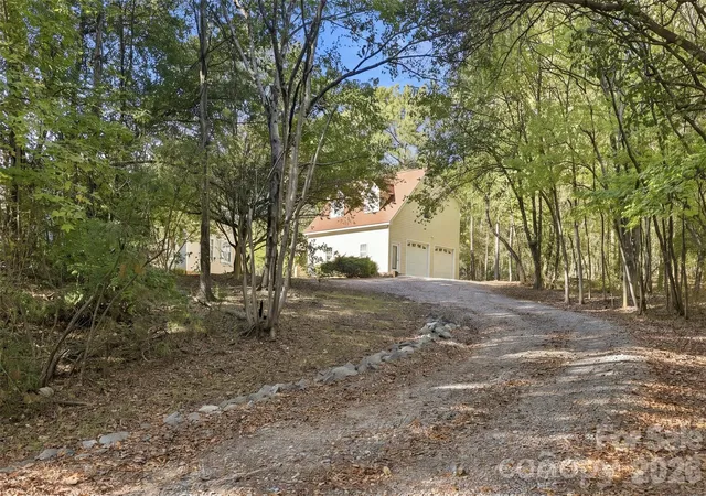 Photo 3 of Single family home for sale at 1220 Williams Rd, Fort Mill, SC 29715 | MLS# 4435805 | Listing updated on 2026-10-25