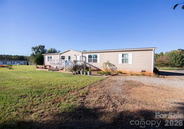Photo 1 of Single family home for sale at 104 Waynes Pl, Kings Mountain, NC 28086 | MLS# 4435813 | Listing updated on 2026-10-28