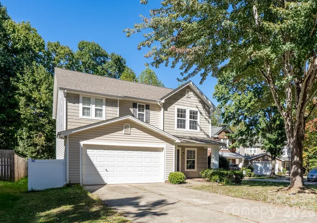 Photo 1 of Single family home for sale at 14033 Pinyon Pine Ln, Charlotte, NC 28215 | MLS# 4435831 | Listing updated on 2026-10-28