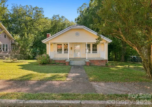 Photo 3 of Single family home for sale at 23 Herman St, Newton, NC 28658 | MLS# 4435847 | Listing updated on 2026-10-29