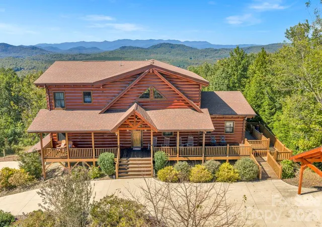 Photo 3 of Single family home for sale at 334 Scenic Vista Dr, Nebo, NC 28761 | MLS# 4435856 | Listing updated on 2026-10-20