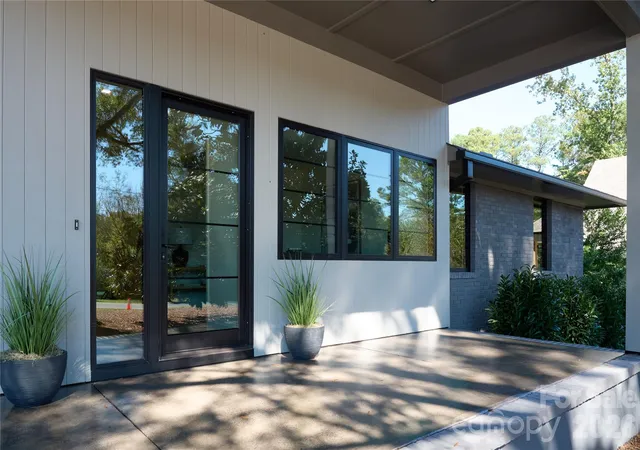 Photo 2 of Single family home for sale at 511 Boyce Rd, Charlotte, NC 28211 | MLS# 4435860 | Listing updated on 2026-10-26
