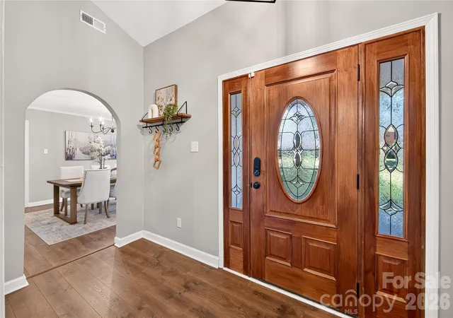 Photo 2 of Single family home for sale at 1422 Mcilroy Rd, Charlotte, NC 28212 | MLS# 4435865 | Listing updated on 2026-10-29