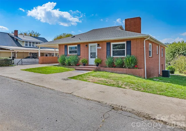 Single family home for sale at 157 Mcclure St, Canton, NC 28716 | MLS# 4435887