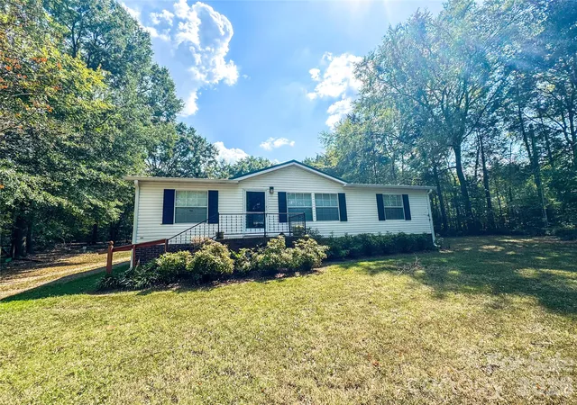Single family home for sale at 4103 Pebblebrook Cir SW, Concord, NC 28027 | MLS# 4435899
