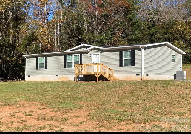 Single family home for sale at 1714 Old Amherst Cir, Morganton, NC 28655 | MLS# 4435906