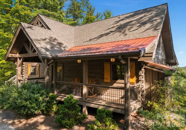 Photo 1 of Single family home for sale at 1016 Horizon Trl, Nebo, NC 28761 | MLS# 4435934 | Listing updated on 2026-10-28