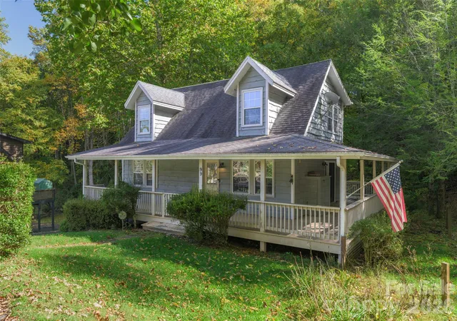 Photo 1 of Single family home for sale at 99 Cripple Crk Rd, Waynesville, NC 28785 | MLS# 4435944 | Listing updated on 2026-10-20