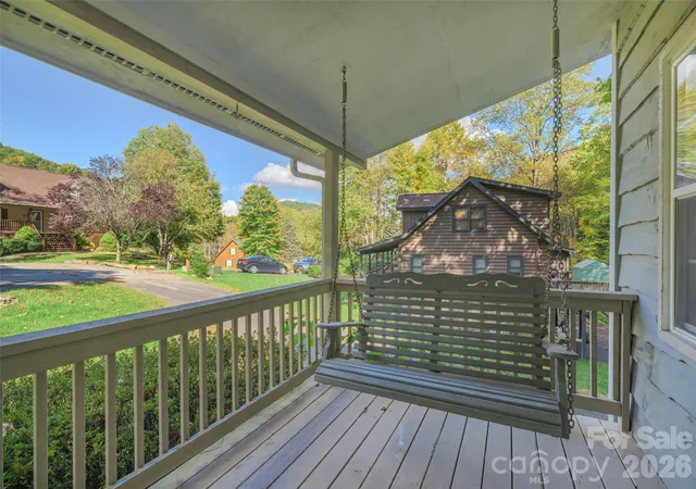 Photo 2 of Single family home for sale at 99 Cripple Crk Rd, Waynesville, NC 28785 | MLS# 4435944 | Listing updated on 2026-10-20