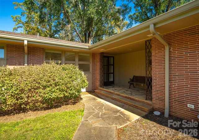 Photo 2 of Sale Pending at 160 17th Avenue NW, Hickory, NC 28601 | MLS# 4435976 | Listing updated on 2026-10-23