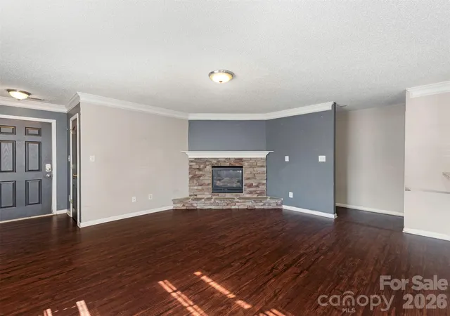 Photo 4 of Single family home for sale at 343 Amir Cir, Matthews, NC 28105 | MLS# 4435994 | Listing updated on 2026-10-21