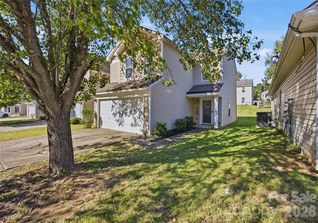 Photo 2 of Single family home for sale at 8335 Wallace Glen Dr, Charlotte, NC 28212 | MLS# 4435997 | Listing updated on 2026-10-28