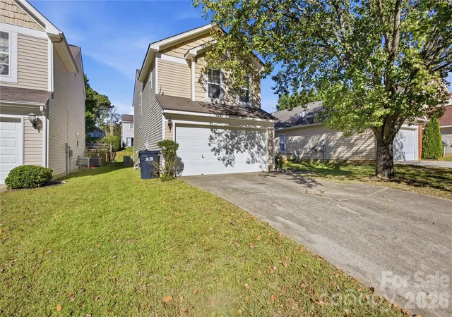 Photo 3 of Single family home for sale at 8335 Wallace Glen Dr, Charlotte, NC 28212 | MLS# 4435997 | Listing updated on 2026-10-28