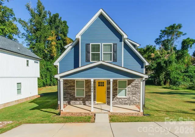 Photo 1 of Single family home for sale at 1646 Main St W, Rock Hill, SC 29732 | MLS# 4436009 | Listing updated on 2026-10-24