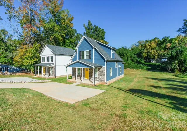 Photo 2 of Single family home for sale at 1646 Main St W, Rock Hill, SC 29732 | MLS# 4436009 | Listing updated on 2026-10-24