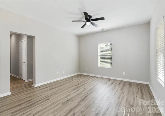 Photo 4 of Single family home for sale at 1646 Main St W, Rock Hill, SC 29732 | MLS# 4436009 | Listing updated on 2026-10-24