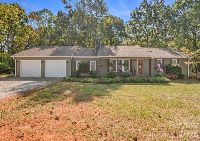 Photo 1 of Single family home for sale at 1010 Macedonia Church Rd, Monroe, NC 28112 | MLS# 4436022 | Listing updated on 2026-10-20