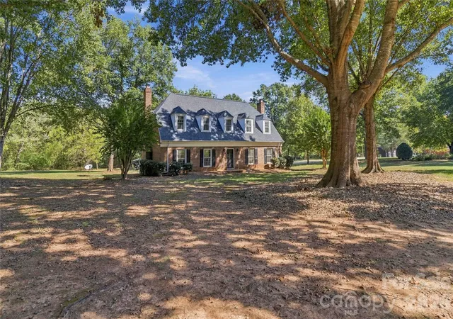 Photo 3 of Single family home for sale at 1247 Trailstream Dr, Lancaster, SC 29720 | MLS# 4436028 | Listing updated on 2026-10-20