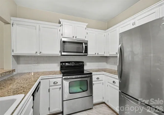 Photo 4 of Condo for sale at 3200 Selwyn Farms Ln #2, Charlotte, NC 28209 | MLS# 4436053 | Listing updated on 2026-10-24