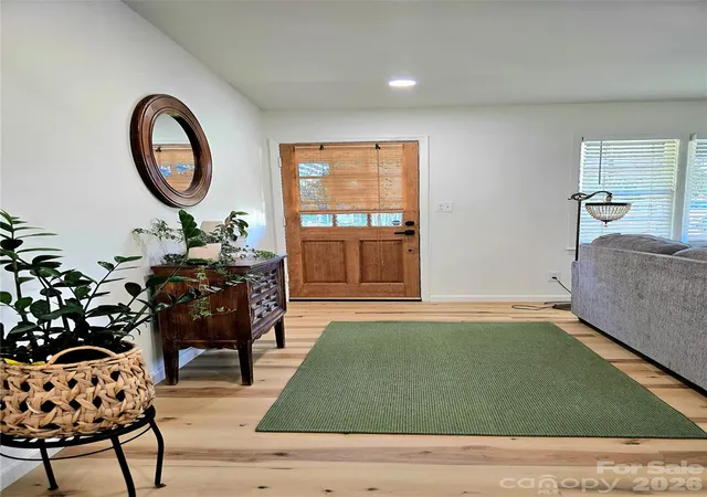 Photo 3 of Single family home for sale at 2610 Fairgreen Dr, Gastonia, NC 28056 | MLS# 4436065 | Listing updated on 2026-10-20