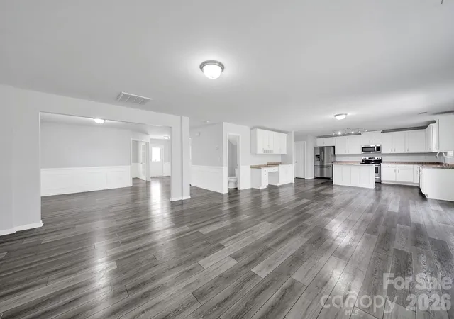 Photo 1 of Single family home for sale at 4921 William Caldwell Ave, Charlotte, NC 28213 | MLS# 4436066 | Listing updated on 2026-10-29