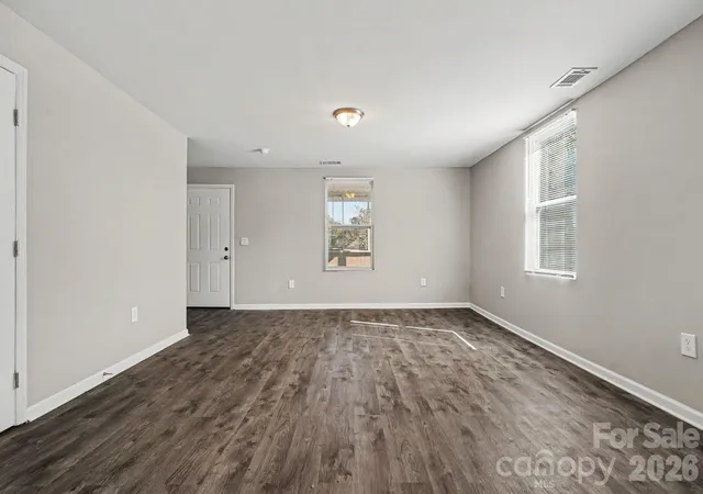 Photo 3 of Single family home for sale at 38 Pine St, Great Falls, SC 29055 | MLS# 4436068 | Listing updated on 2026-10-26