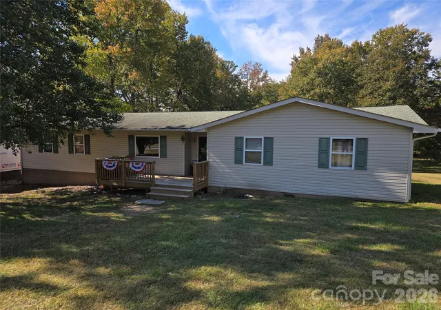 Photo 1 of Single family home for sale at 320 Turner St, Landis, NC 28088 | MLS# 4436070 | Listing updated on 2026-10-28