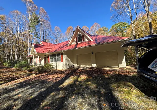Photo 3 of Single family home for sale at 1661 Mckinney Mine Rd, Spruce Pine, NC 28777 | MLS# 4436084 | Listing updated on 2026-10-21