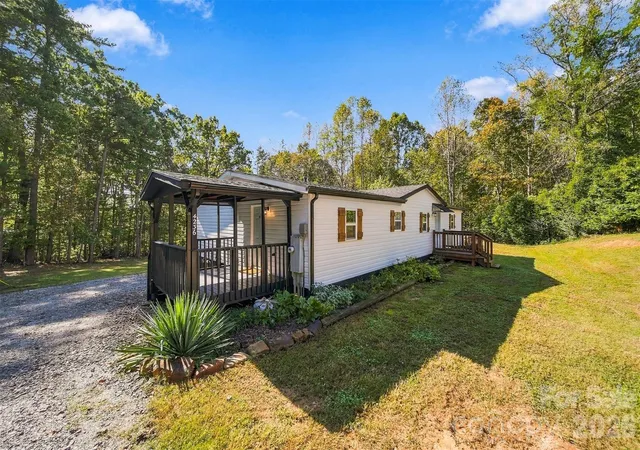 Photo 1 of Single family home for sale at 4236 Piney Rd, Morganton, NC 28655 | MLS# 4436087 | Listing updated on 2026-10-29