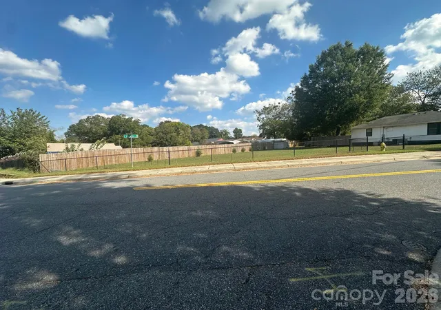 Photo 4 of Land for sale at 821 Hoskins Rd, Charlotte, NC 28208 | MLS# 4436101 | Listing updated on 2026-10-24