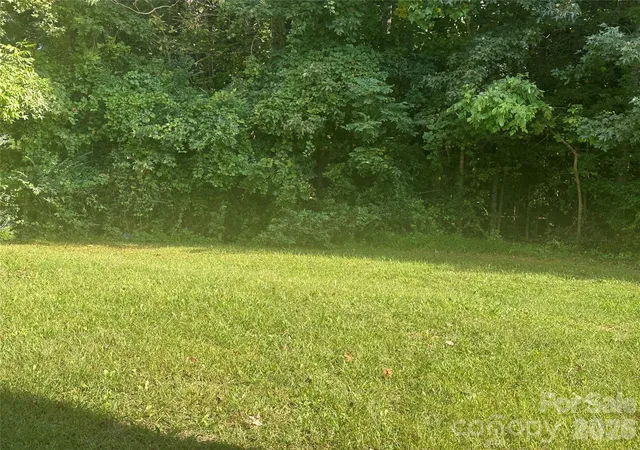 Photo 2 of Single family home for sale at 4002 Frank Vance Rd, Charlotte, NC 28216 | MLS# 4436102 | Listing updated on 2026-10-22
