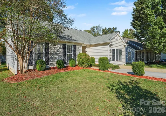 Photo 3 of Single family home for sale at 1507 Crestdale Rd, Rock Hill, SC 29732 | MLS# 4436116 | Listing updated on 2026-10-29