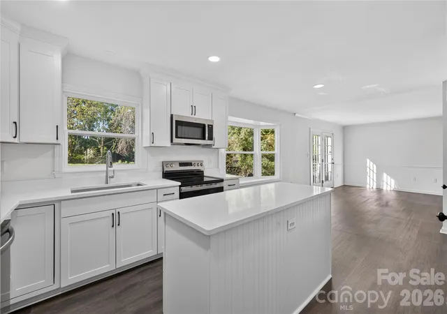 Photo 1 of Single family home for sale at 12108 Parks Farm Ln, Charlotte, NC 28277 | MLS# 4436118 | Listing updated on 2026-10-24