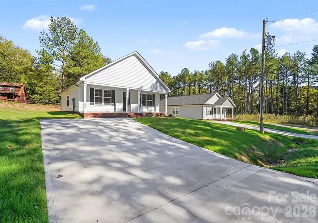 Photo 2 of Single family home for sale at 1021 Alabama St, Kannapolis, NC 28083 | MLS# 4436119 | Listing updated on 2026-10-27