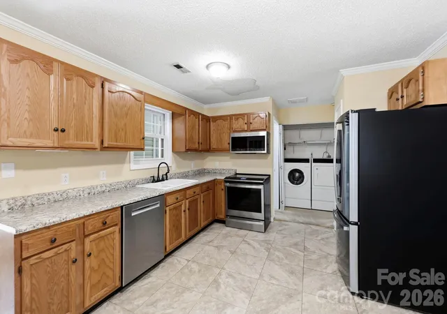 Photo 3 of Single family home for sale at 114 Sandpiper Palisades St, Hendersonville, NC 28792 | MLS# 4436124 | Listing updated on 2026-10-27