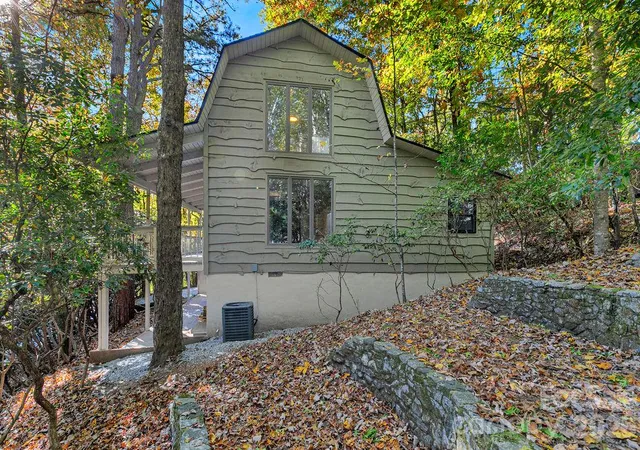 Photo 1 of Single family home for sale at 1152 Soquili Dr, Brevard, NC 28712 | MLS# 4436143 | Listing updated on 2026-10-29