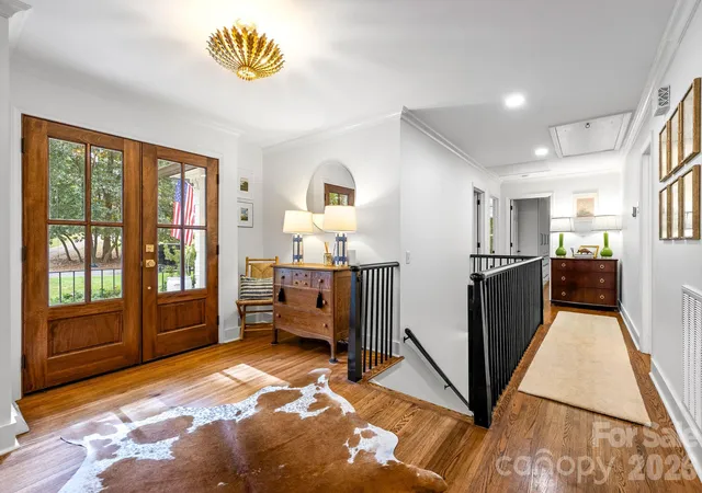 Photo 3 of Single family home for sale at 4015 Oldfield Rd, Charlotte, NC 28226 | MLS# 4436144 | Listing updated on 2026-10-22