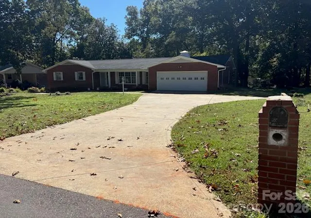 Photo 2 of Single family home for sale at 1212 Brookwood Dr #32, Shelby, NC 28150 | MLS# 4436145 | Listing updated on 2026-10-20
