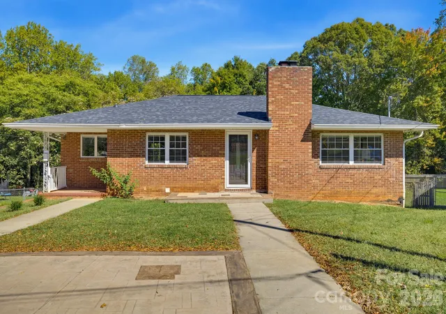 Single family home for sale at 337 E Rhyne Ave, Winston Salem, NC 27107 | MLS# 4436146