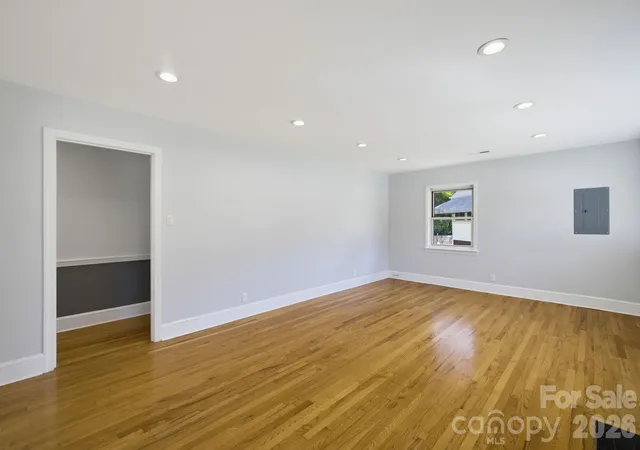 Photo 2 of Single family home for sale at 337 E Rhyne Ave, Winston Salem, NC 27107 | MLS# 4436146 | Listing updated on 2026-10-21